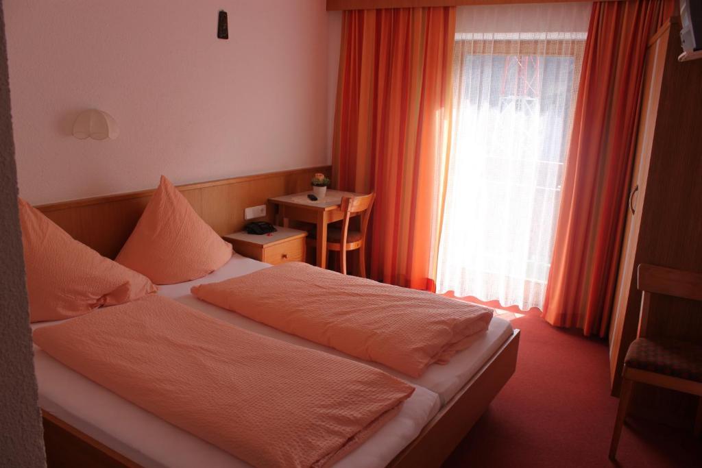 Alpengasthof Sonneck ゼルデン 部屋 写真